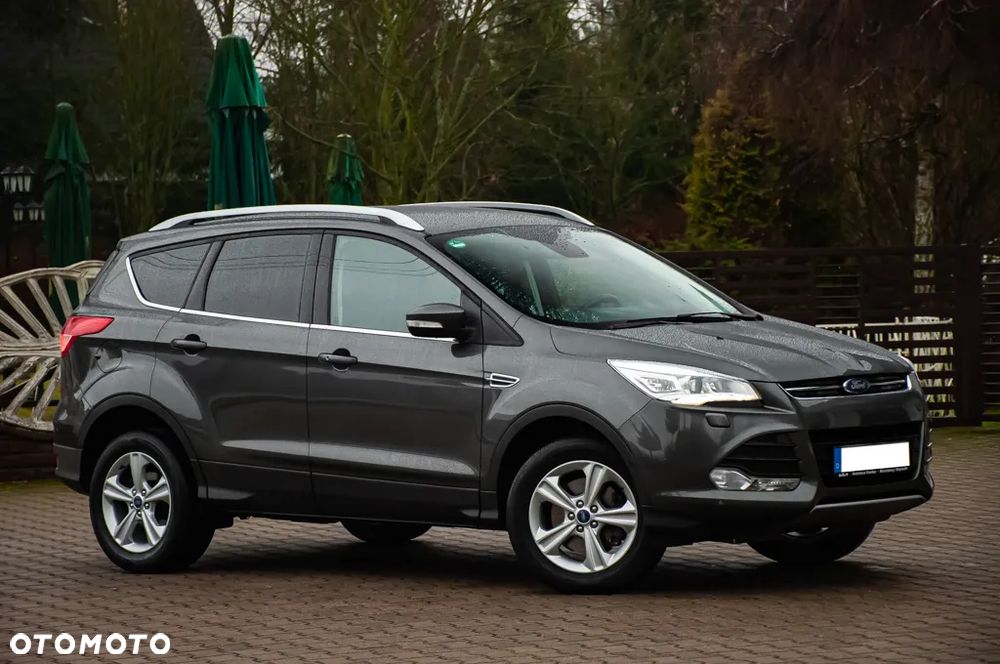 Ford Kuga 1.5 EcoBoost 4x4 Titanium - 4