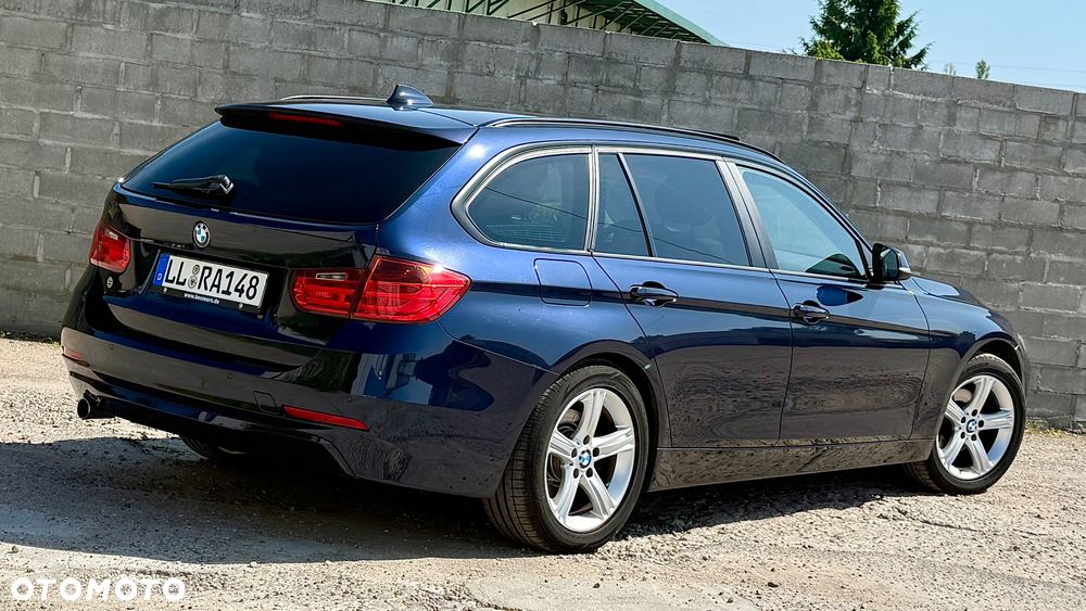BMW Seria 3 318d DPF Touring Edition Exclusive - 19