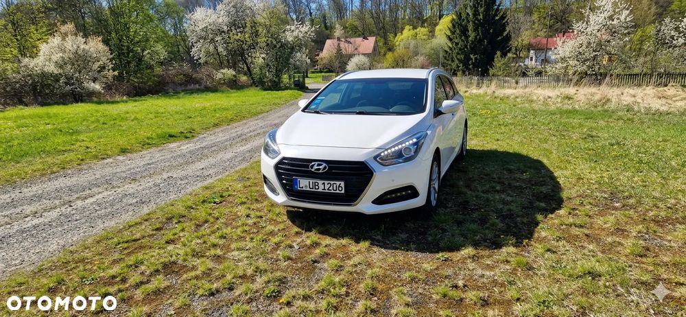 Hyundai i40 Kombi 1.7 CRDi DCT Premium - 2