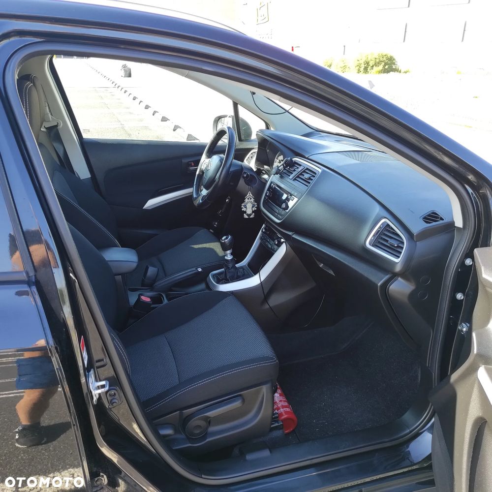Suzuki SX4 S-Cross 1.6 DDiS Comfort - 19