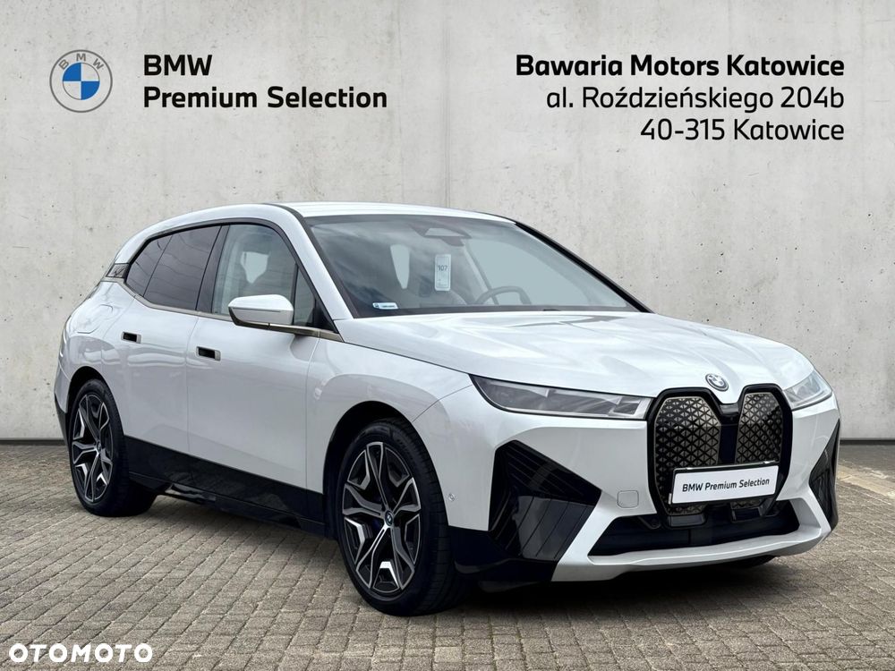 BMW iX - 23