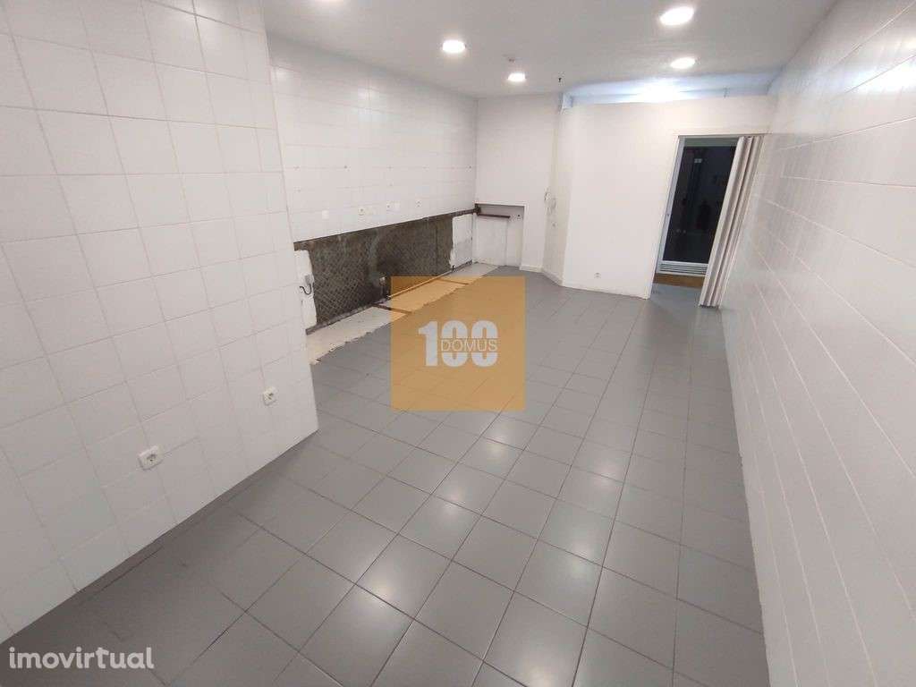 Loja na Senhora da Hora - Grande imagem: 4/23