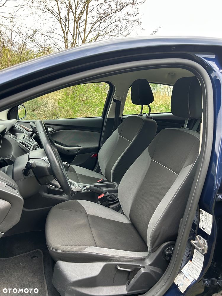 Ford Focus 1.6 Ambiente - 23