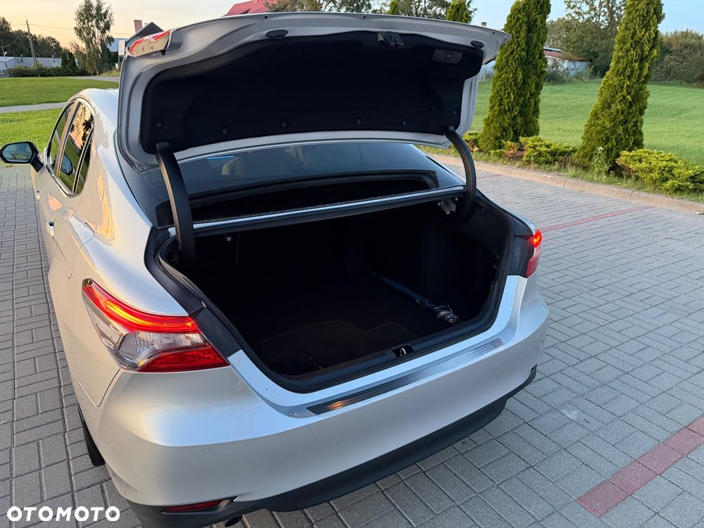 Toyota Camry 2.5 Hybrid Prestige CVT - 12