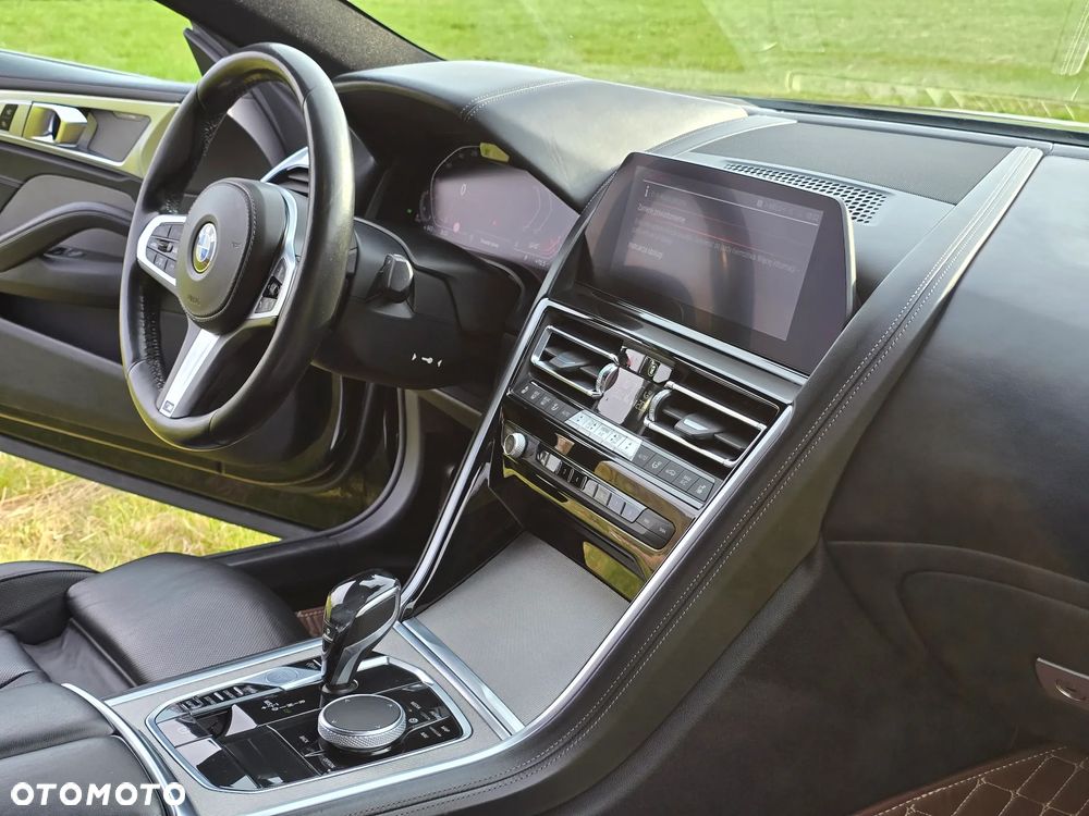 BMW Seria 8 - 19