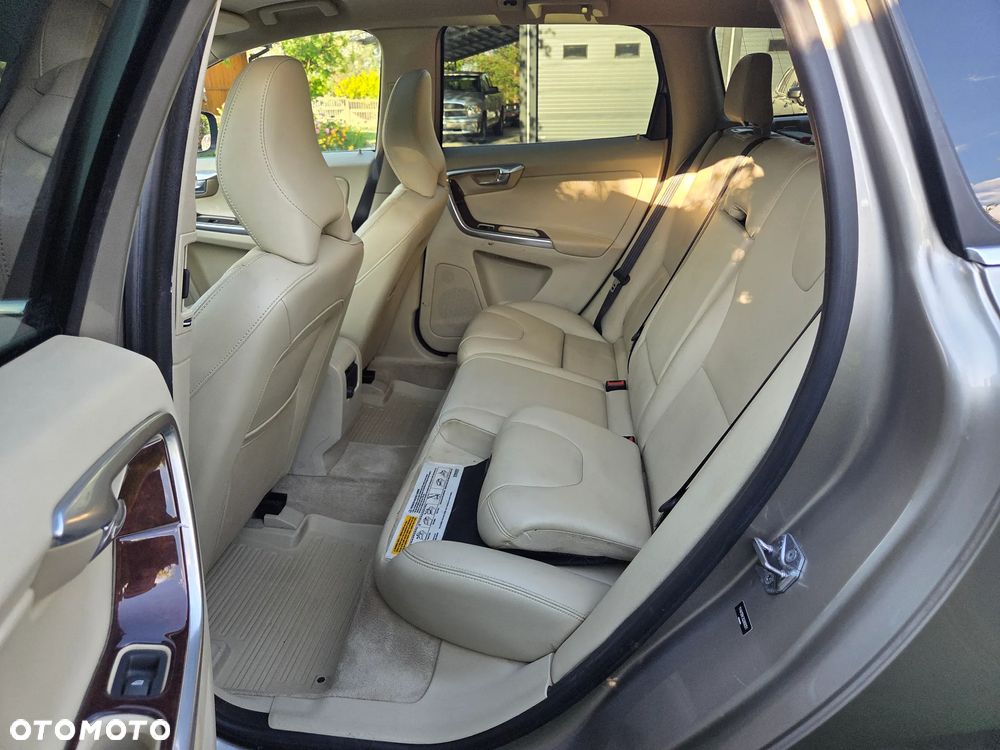 Volvo XC 60 T5 AWD Summum - 6