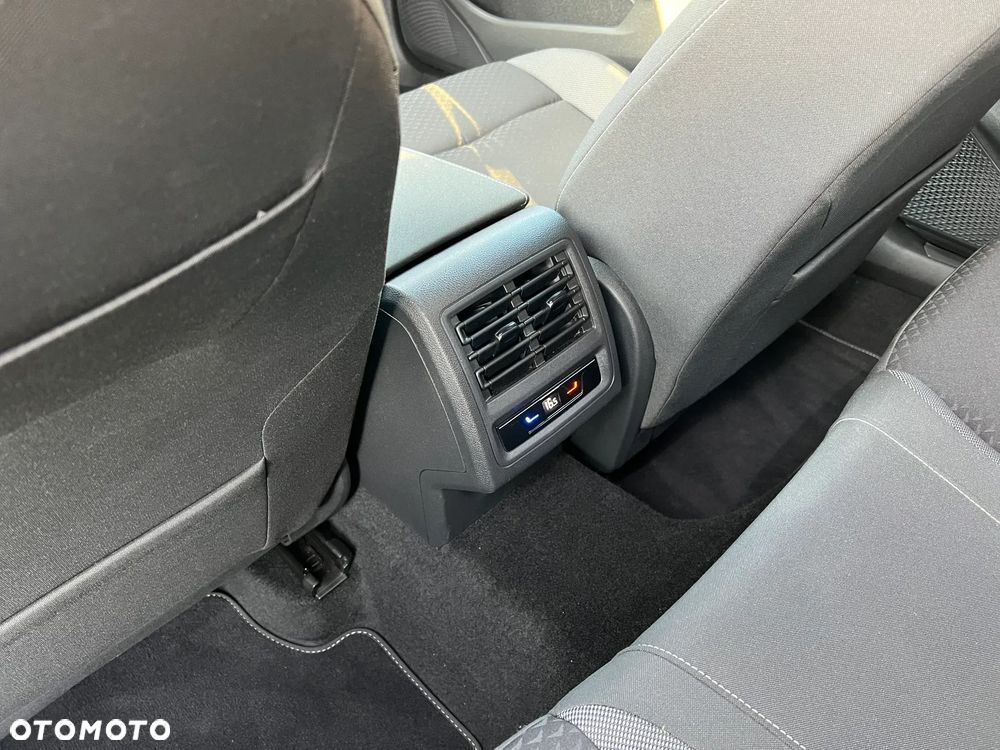 Volkswagen Golf 1.5 TSI EVO Active - 15