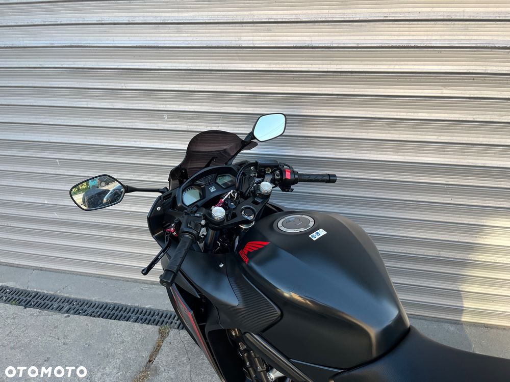 Honda CBR - 36