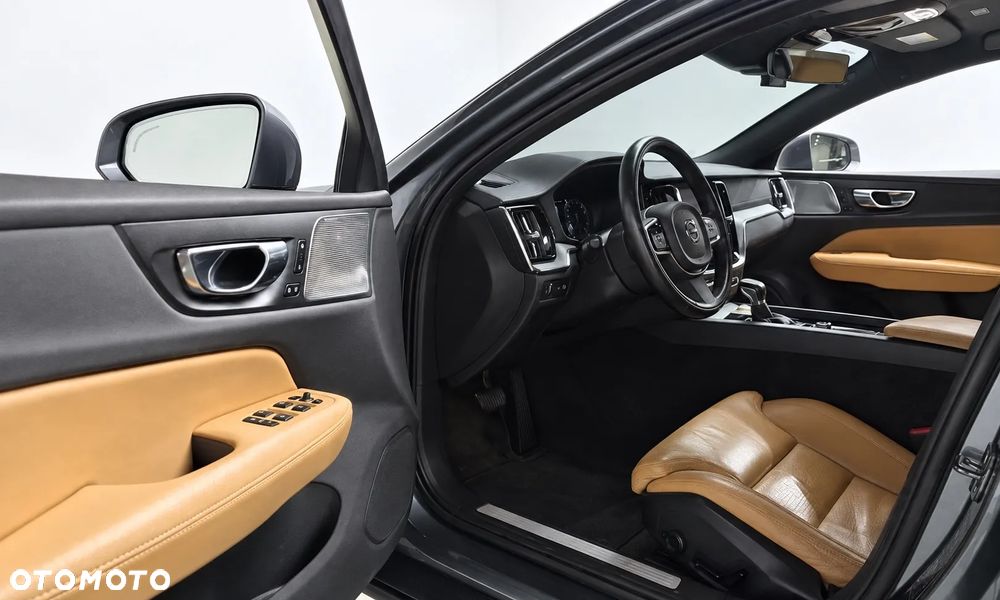 Volvo V60 Cross Country Pro T5 AWD - 6