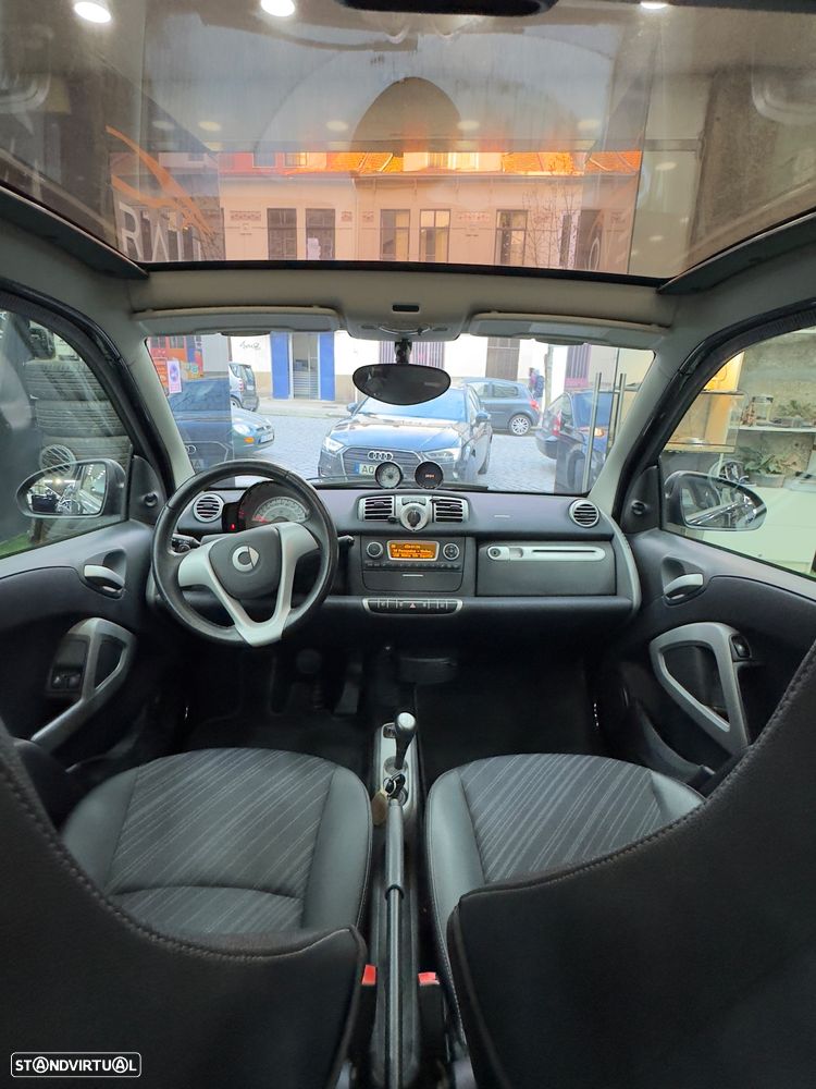 Smart ForTwo Coupé 1.0 mhd Passion 71 Softouch - 10