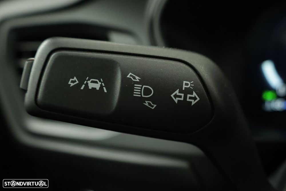 Ford Focus 1.0 EcoBoost MHEV ST-Line X - 17
