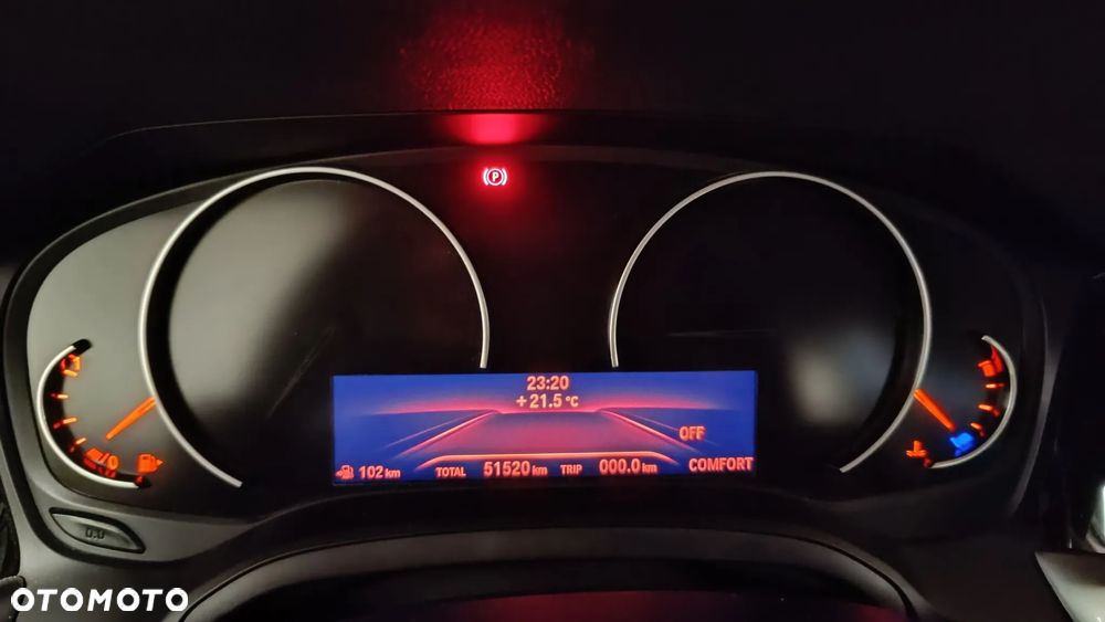 BMW Seria 3 318i M Sport - 24