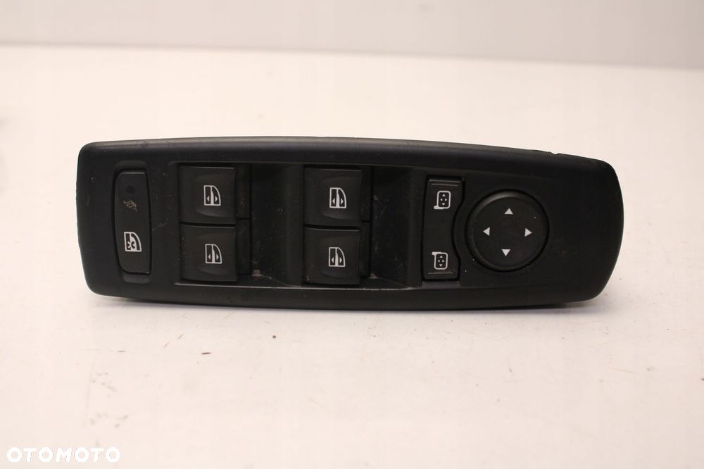 renault megane iii 08r- panel sterowania szyb 809610007r - 1