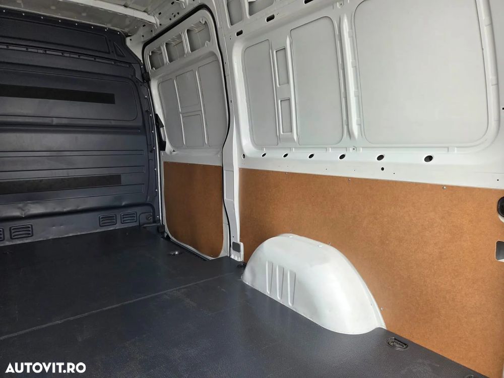 Mercedes-Benz Sprinter L3H2 - 13