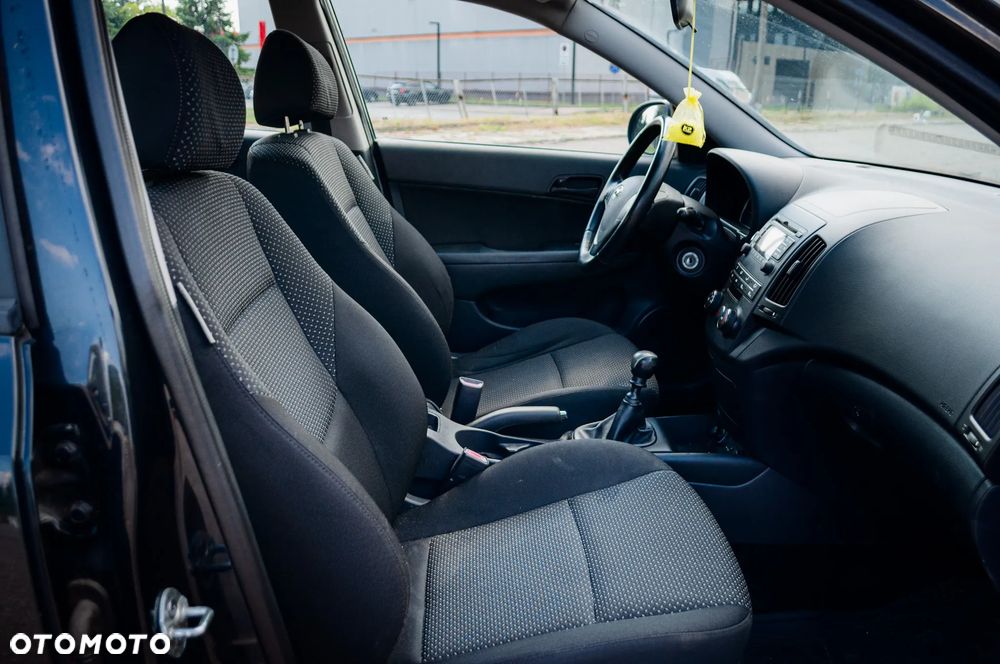 Hyundai i30 1.4 Comfort EU5 - 10