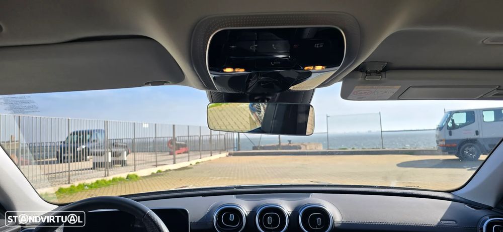 Mercedes-Benz C 300 e AMG Line - 32