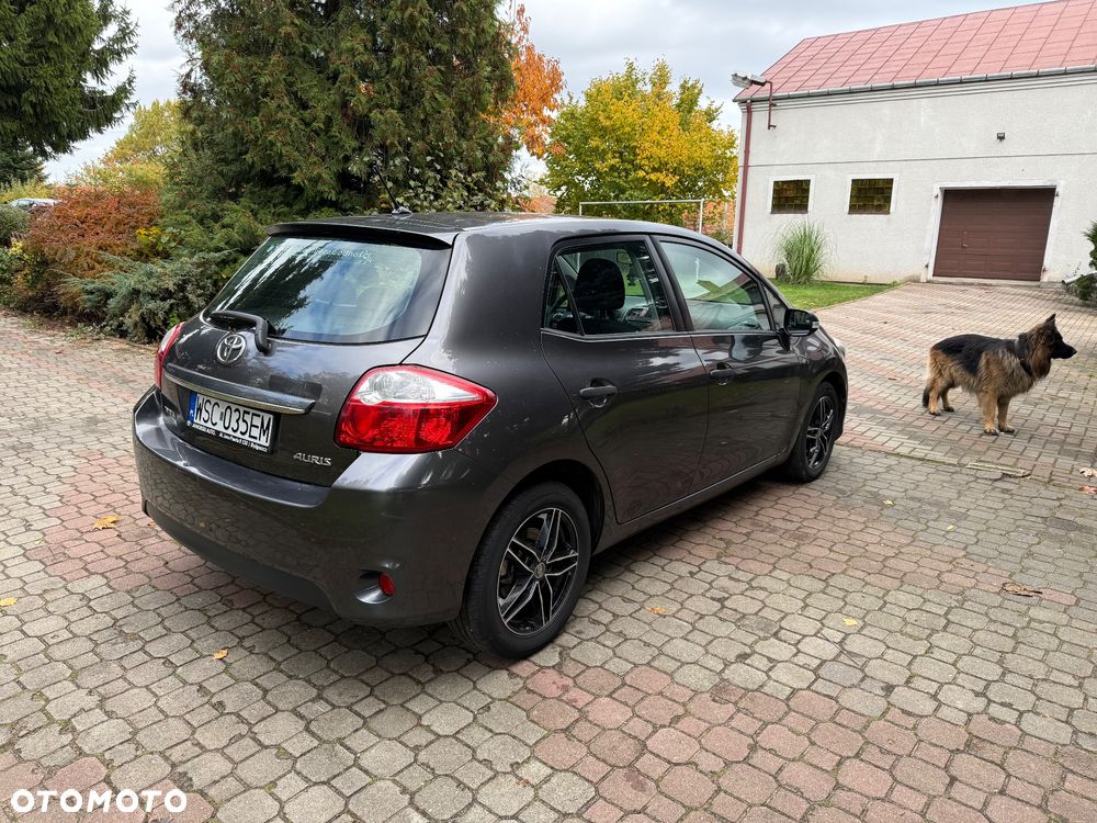 Toyota Auris 1.33 VVT-i Active - 3