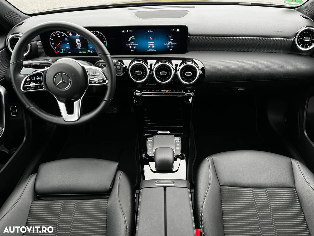 Mercedes-Benz A 250 e 8G-DCT - 13