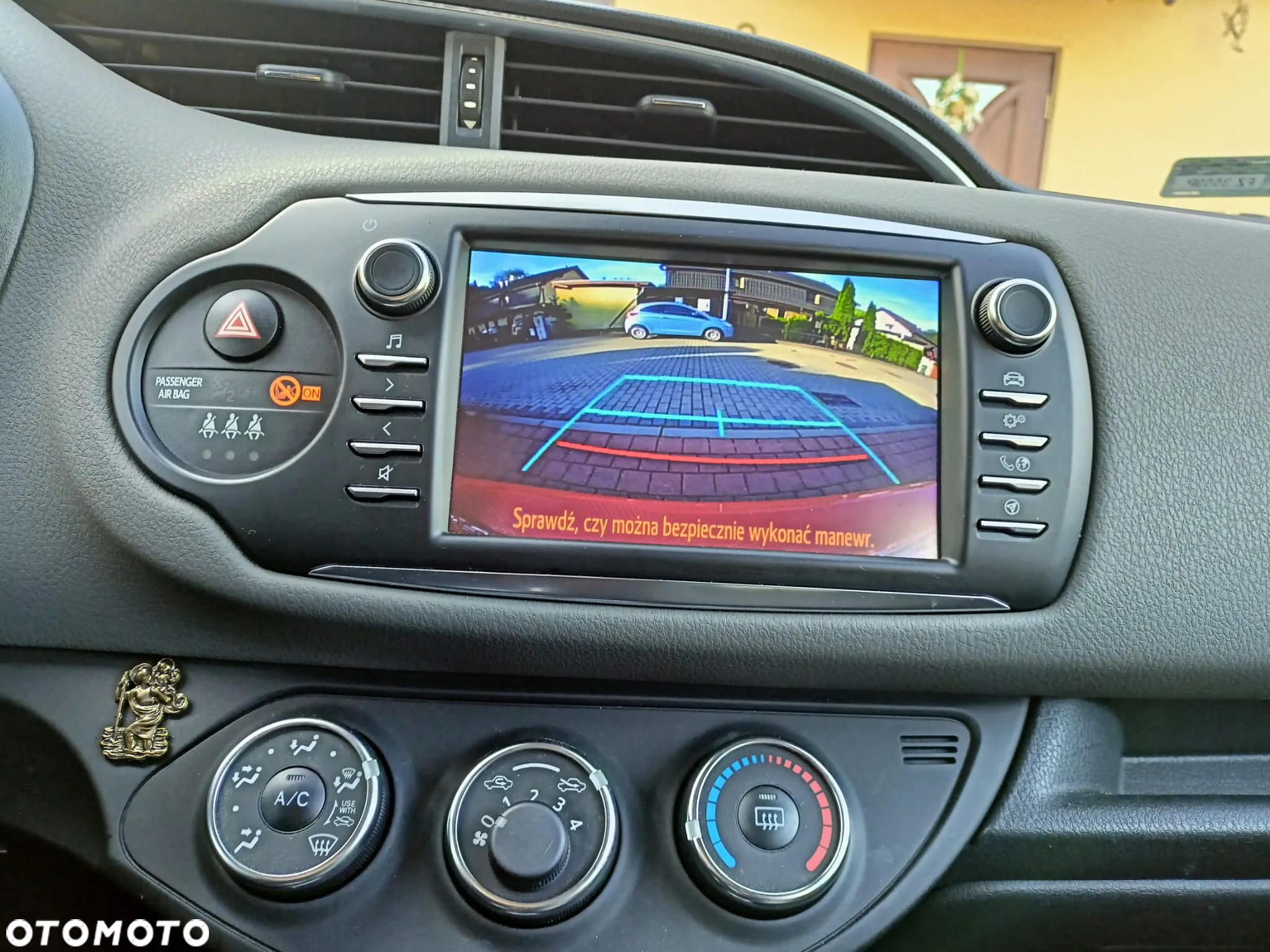 Toyota Yaris 1.5 Premium - 10