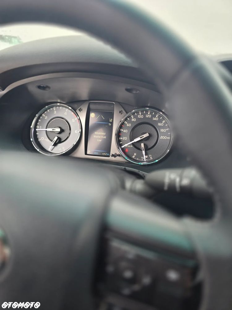 Toyota Hilux 2.8 D-4D Double Cab SR5+ 4x4 - 24