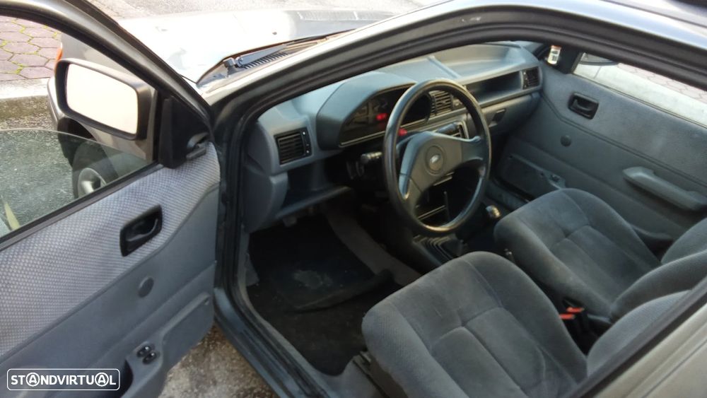 Ford Fiesta 1.1 CLX - 7