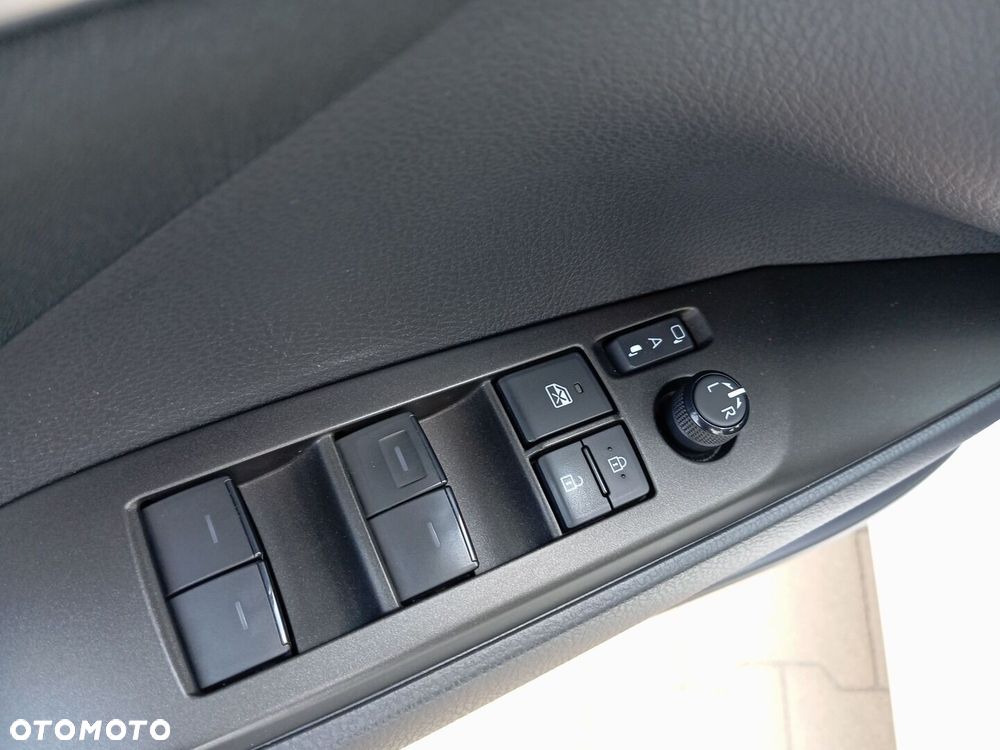 Toyota Camry 2.5 Hybrid Comfort CVT - 15