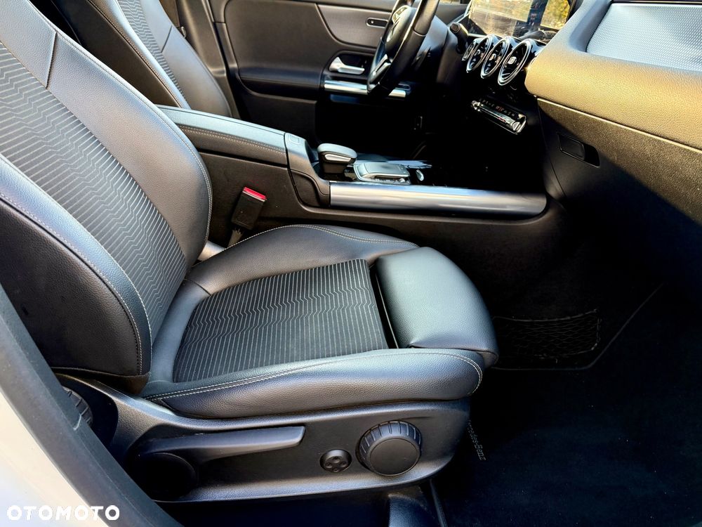 Mercedes-Benz GLA 200 Business Edition - 17