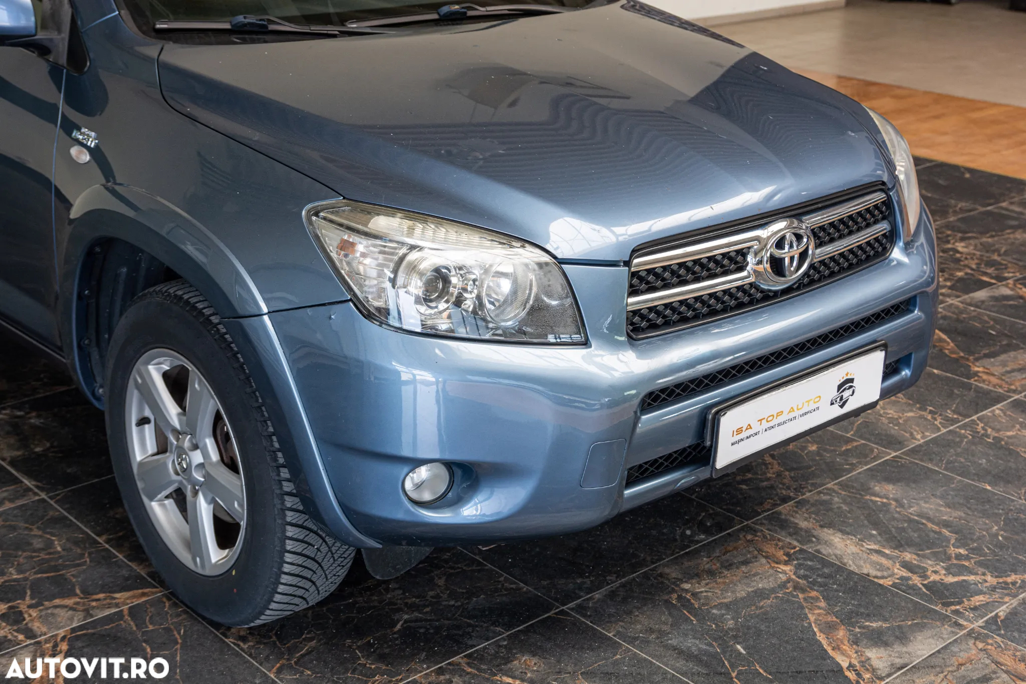 Toyota RAV4 - 9