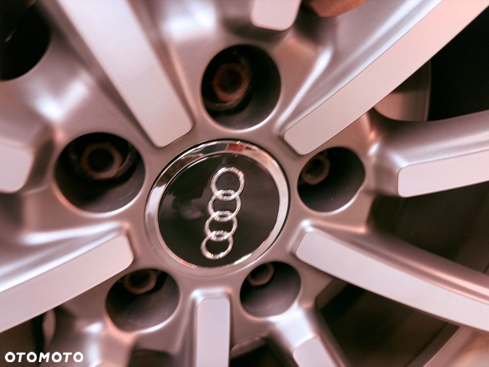 Audi A8 - 17