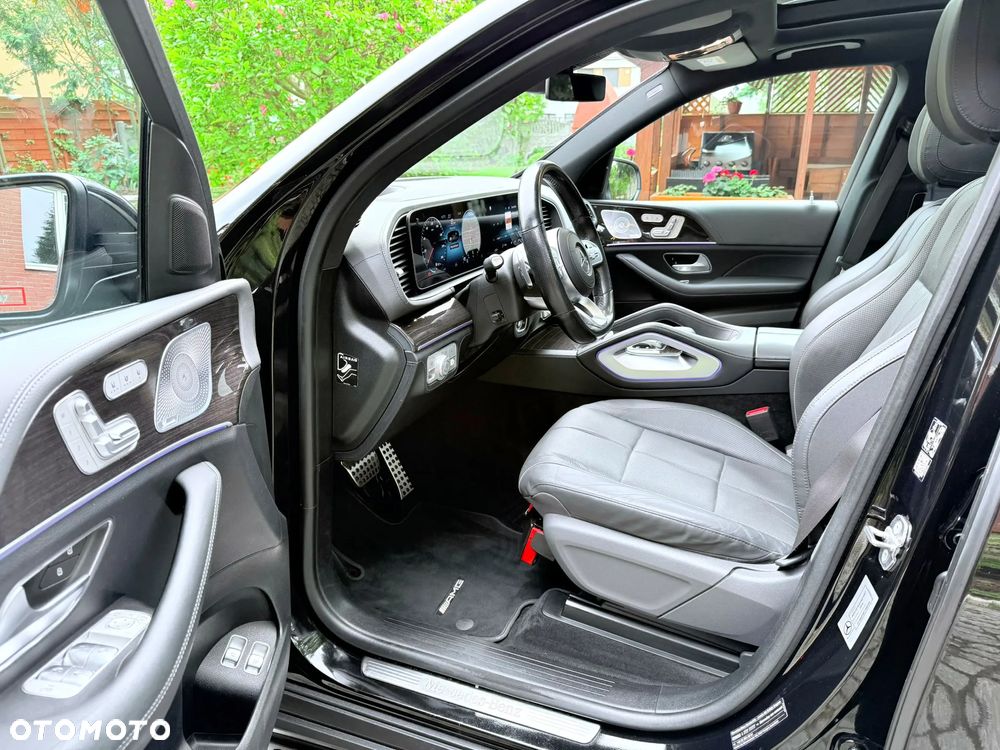 Mercedes-Benz GLS - 12