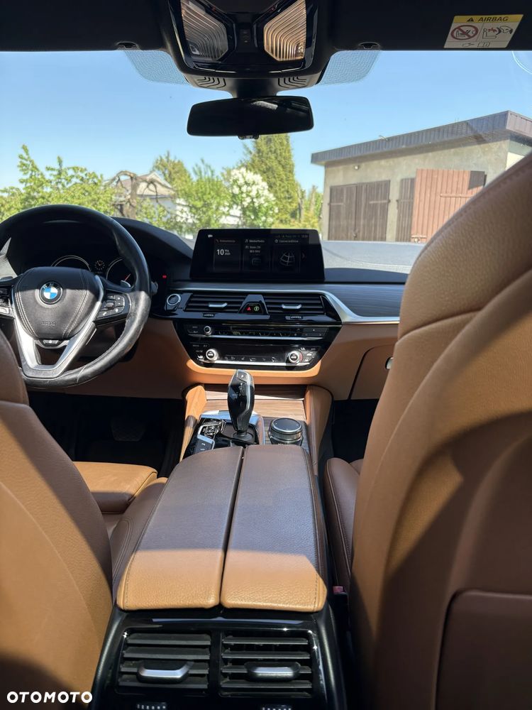 BMW Seria 5 530i xDrive Luxury Line - 13