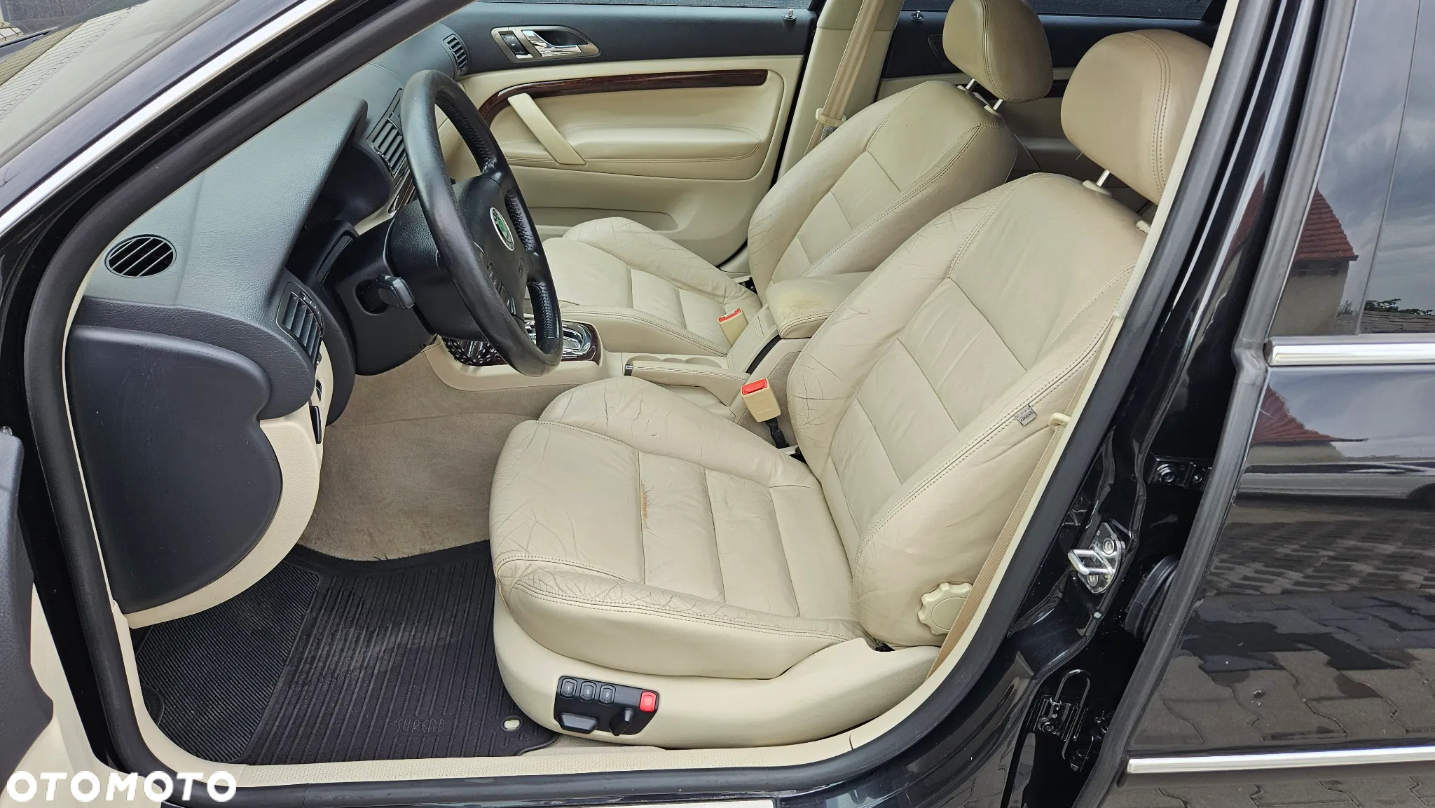 Skoda Superb 2.8 V6 Prestige Plus - 10