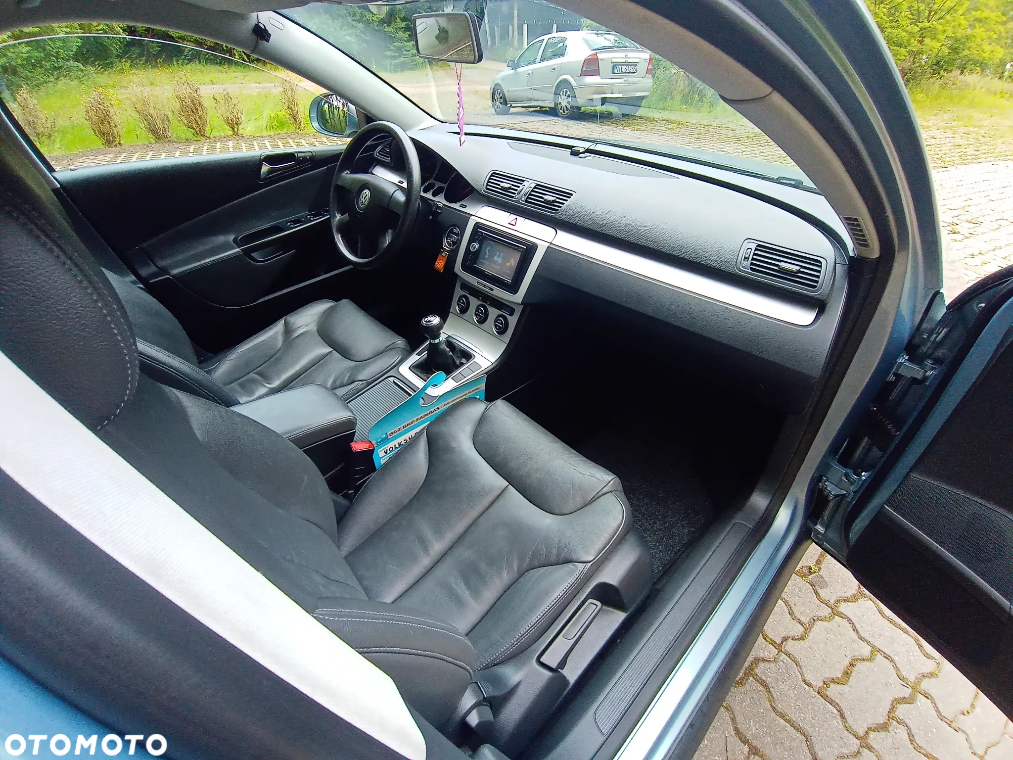 Volkswagen Passat 1.9 TDI Comfortline - 22