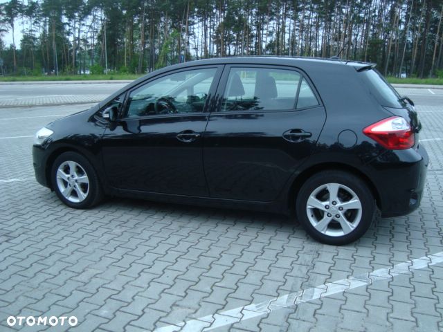 Toyota Auris 1.6 Travel - 2