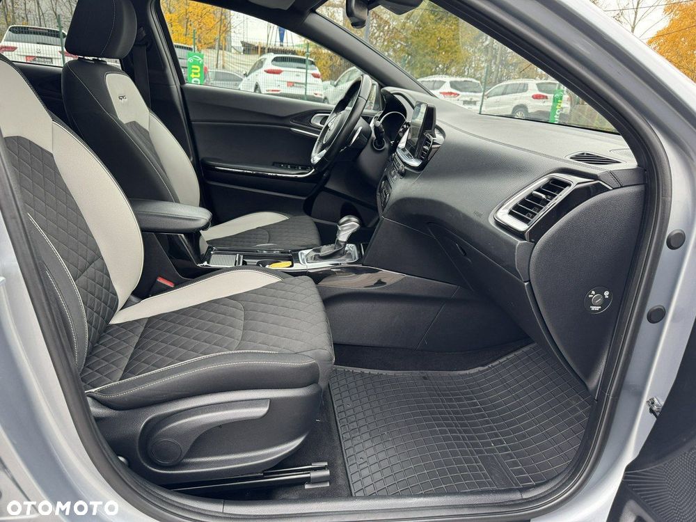 Kia ProCeed 1.6 CRDi DCT7 SCR GT LINE - 35