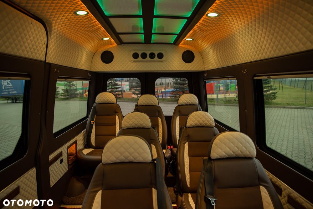 Mercedes-Benz Sprinter - 33