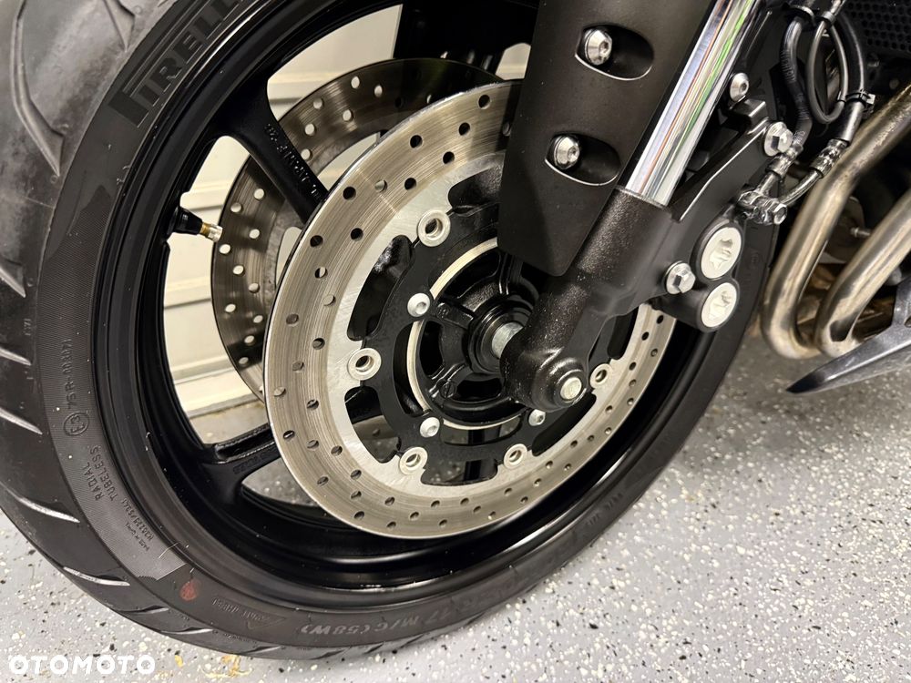 Yamaha FZ8 - 18