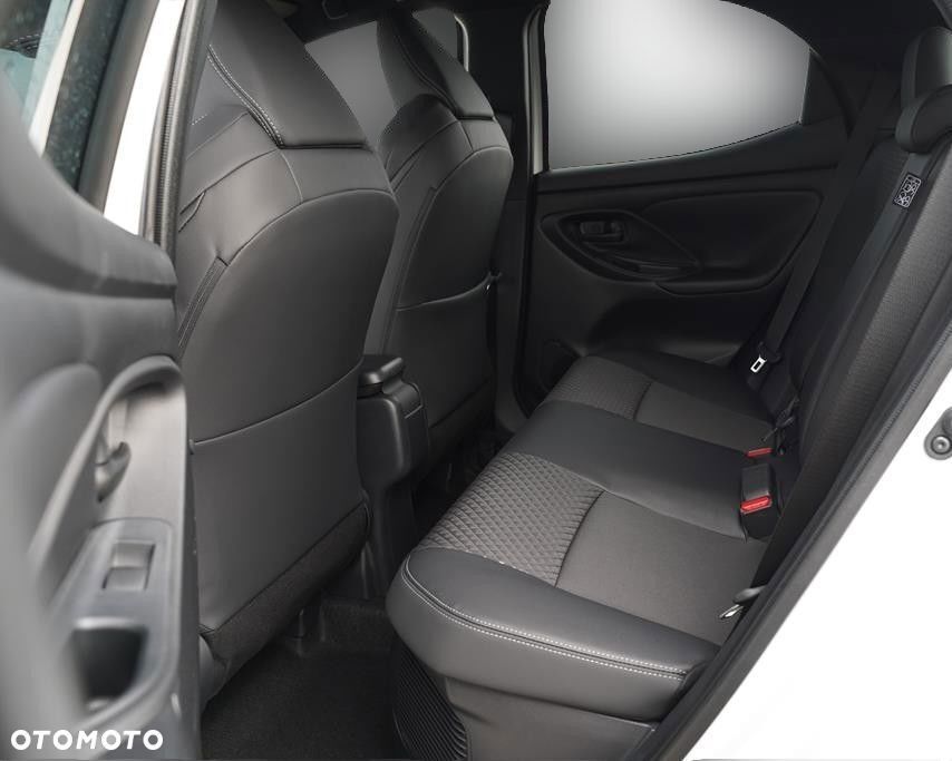 Toyota Yaris Hybrid 1.5 Style - 12