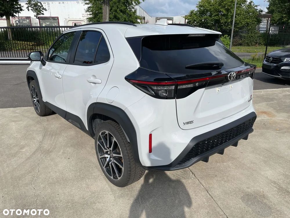 Toyota Yaris Cross Hybrid 1.5 GR Sport - 4