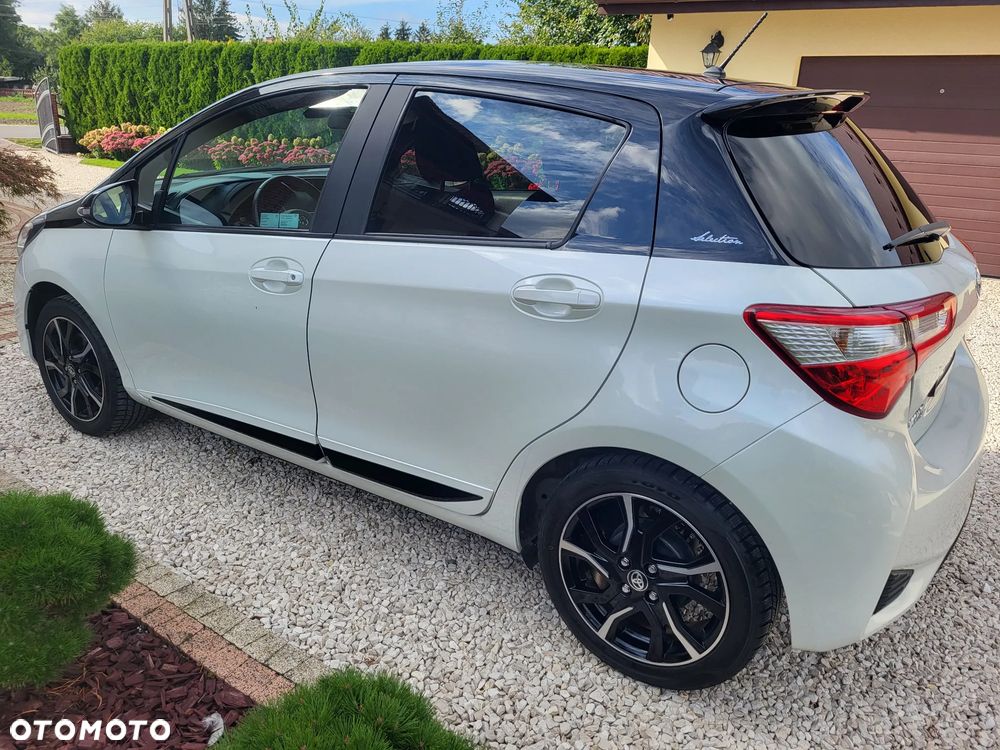 Toyota Yaris 1.5 Selection - 4