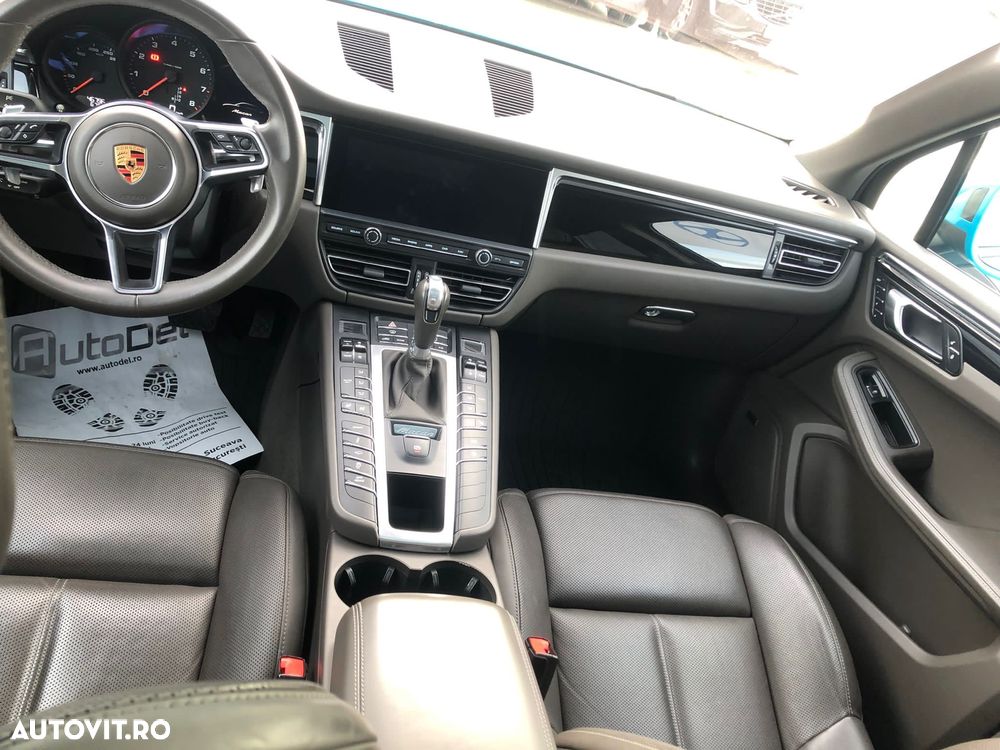 Porsche Macan Standard - 4