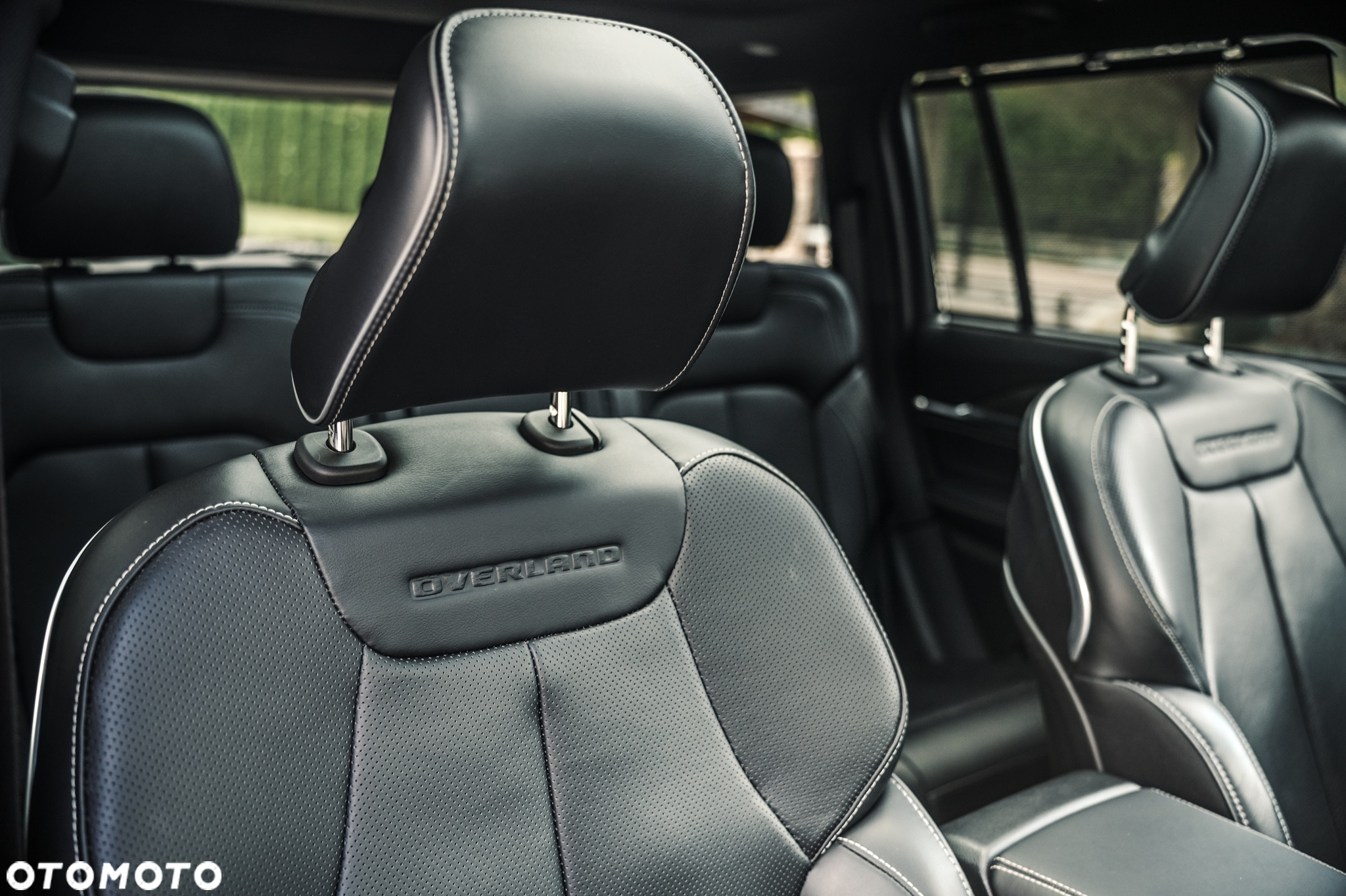 Jeep Grand Cherokee - 17