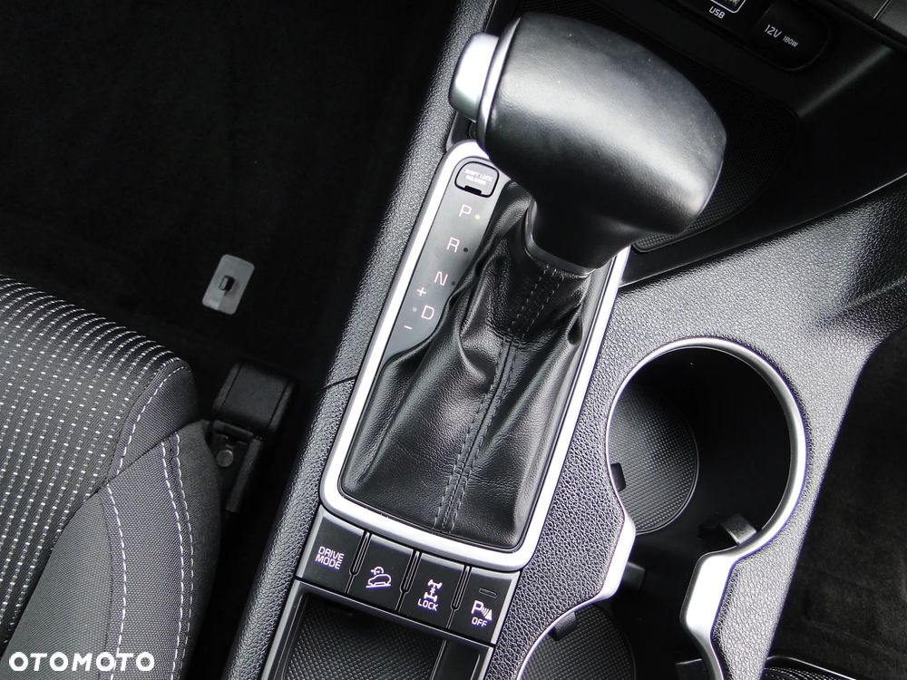 Kia Sportage 2,0 CRDI AWD Platinum - 24