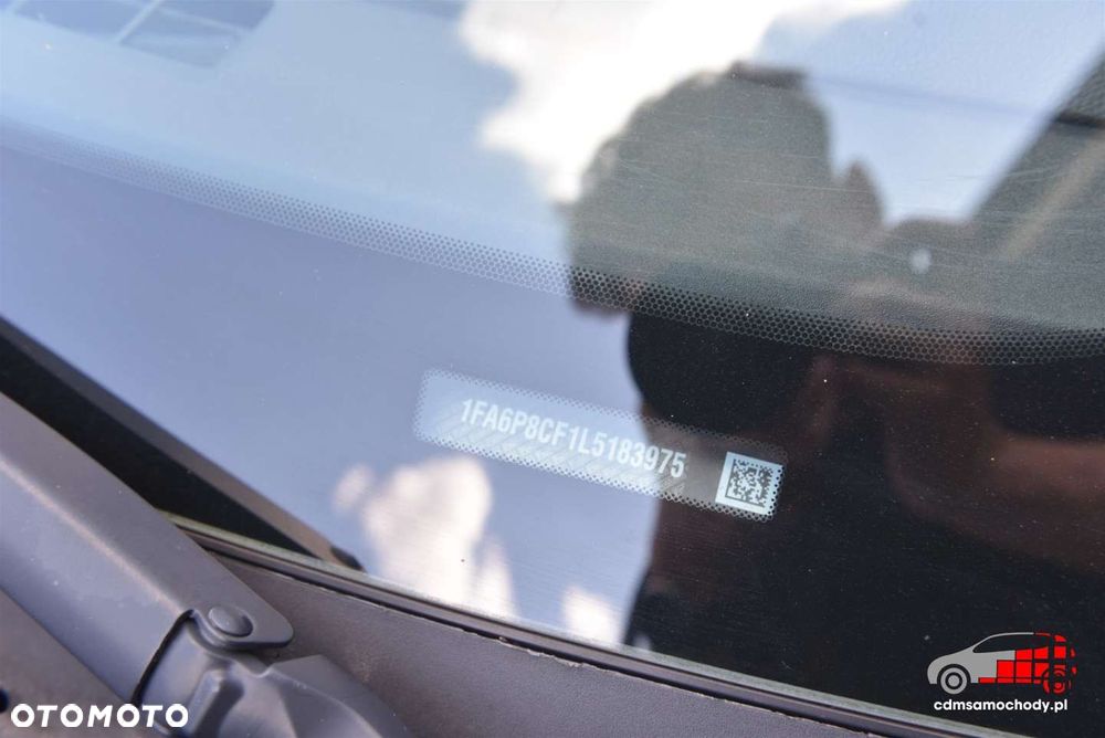 Ford Mustang 5.0 V8 GT - 27