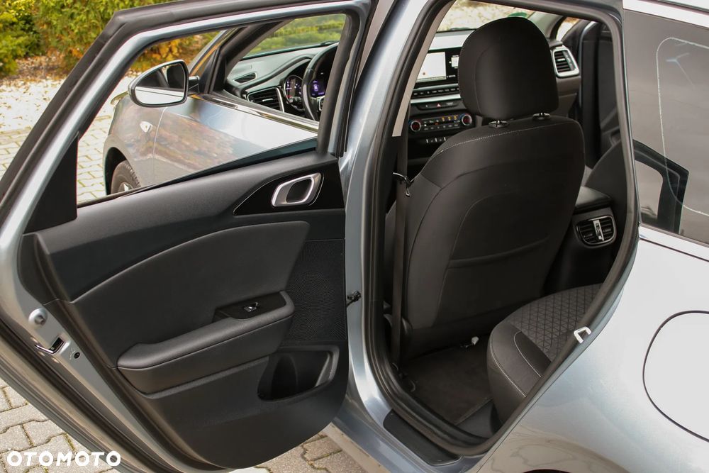 Kia Ceed 1.6 CRDi DCT Platinum Edition - 28