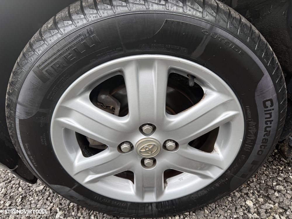 Toyota iQ 1.0 + - 26