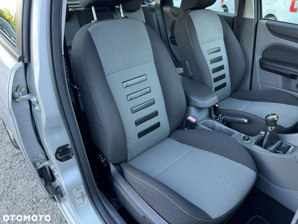 Ford Focus - 13