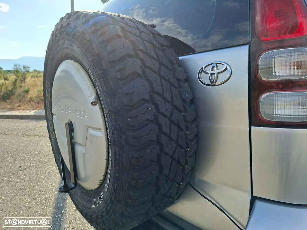 Toyota Land Cruiser Prado - 5