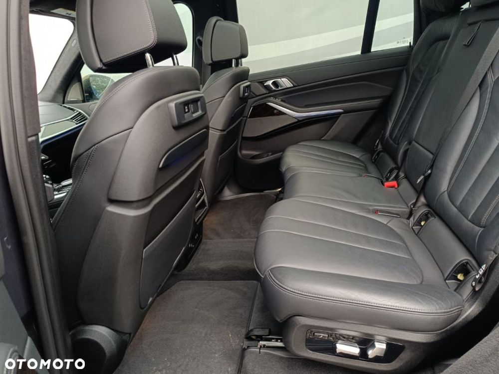 BMW X7 - 8