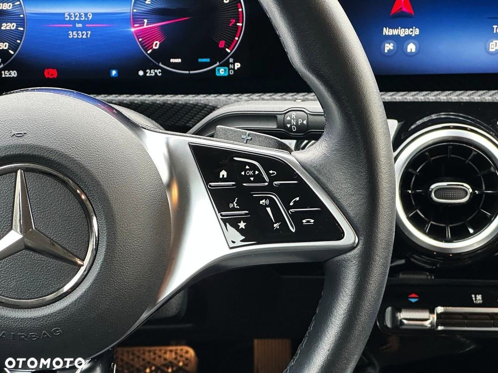 Mercedes-Benz CLA 200 Progressive 7G-DCT - 12